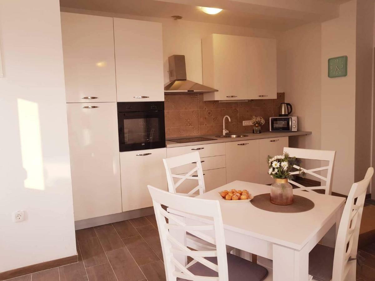 Apartmani Luce I Miho Nin Exteriér fotografie