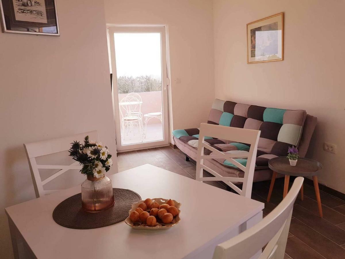 Apartmani Luce I Miho Nin Exteriér fotografie