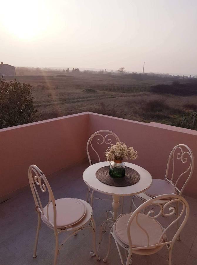 Apartmani Luce I Miho Nin Exteriér fotografie