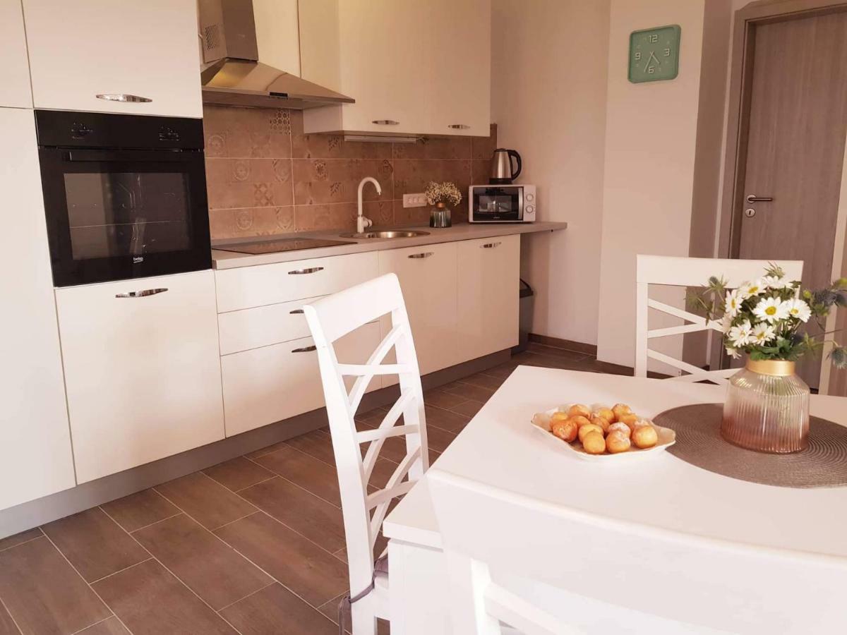 Apartmani Luce I Miho Nin Exteriér fotografie